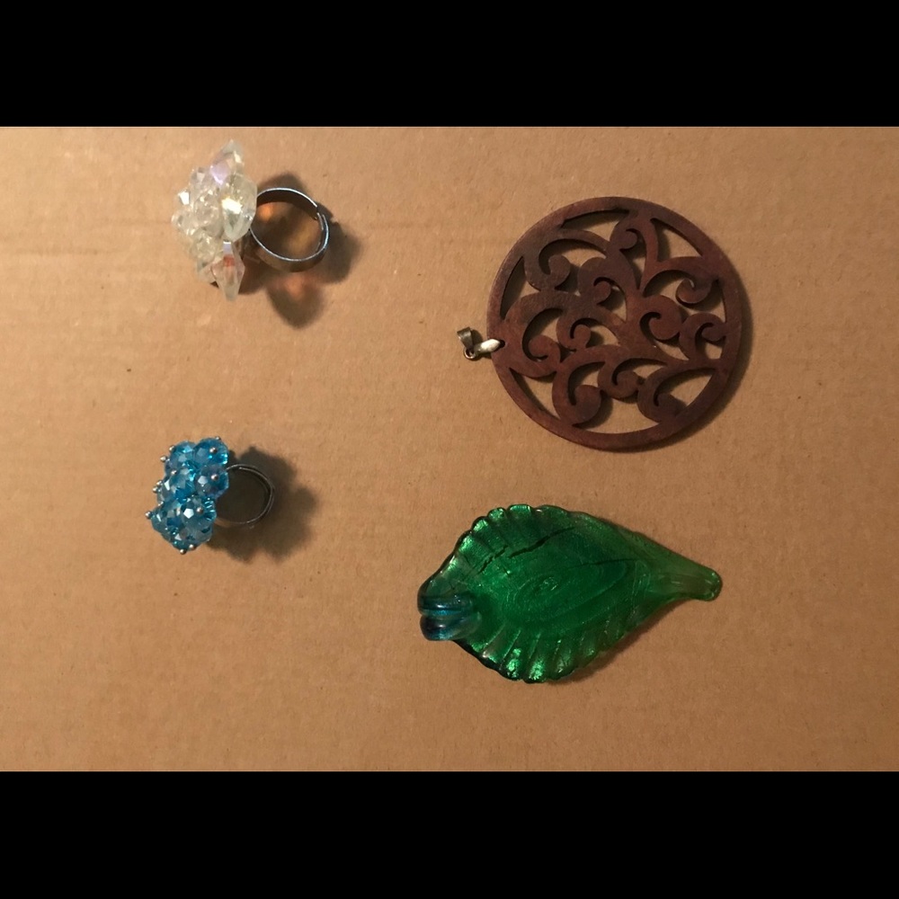 DIY NECKLACE AND RINGS - Picture 3 of 3